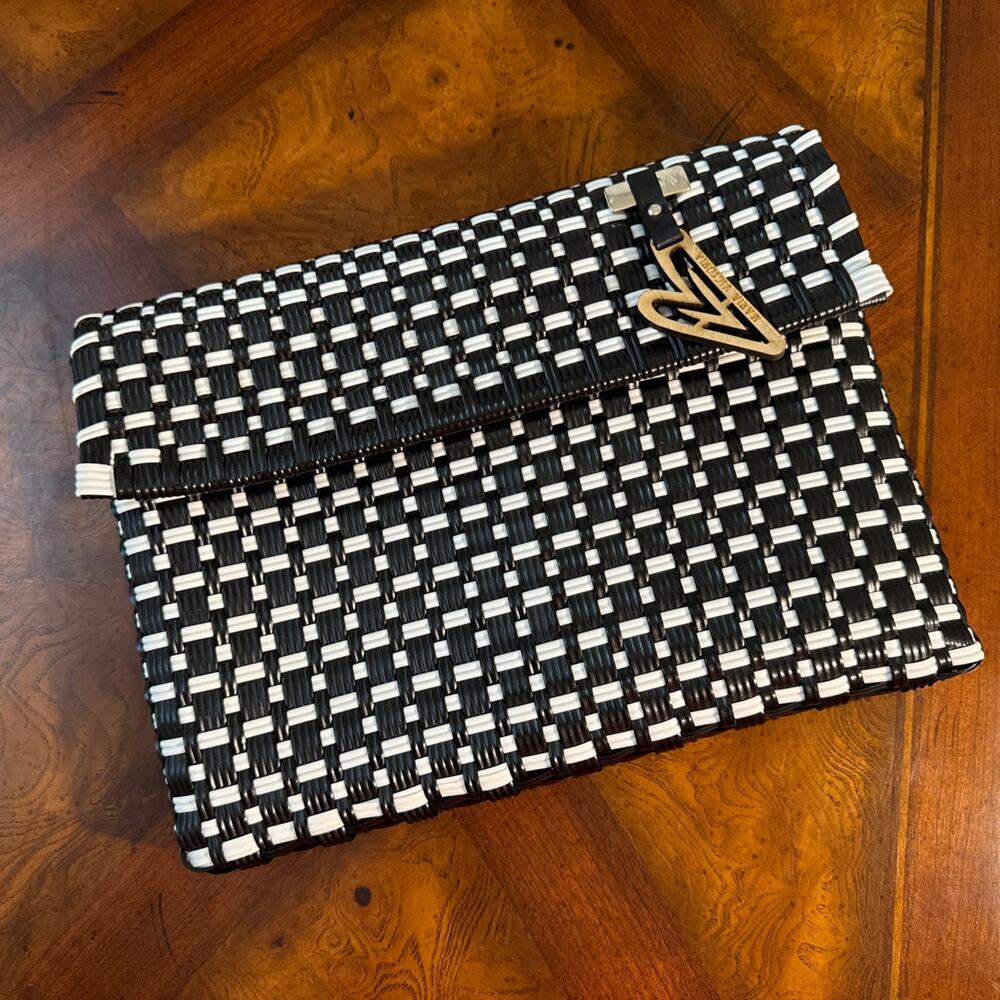 Maria Victoria Handmade Black‎ And White Woven Clutch Bag Purse